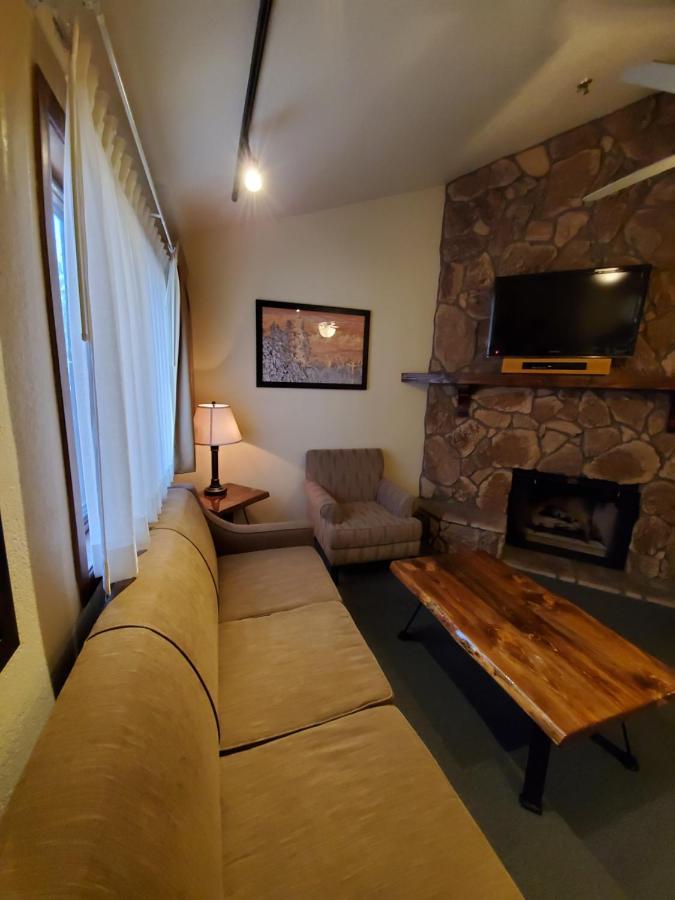 Getaways At Snow Lake Lodge บิ๊กแบร์เลค ภายนอก รูปภาพ